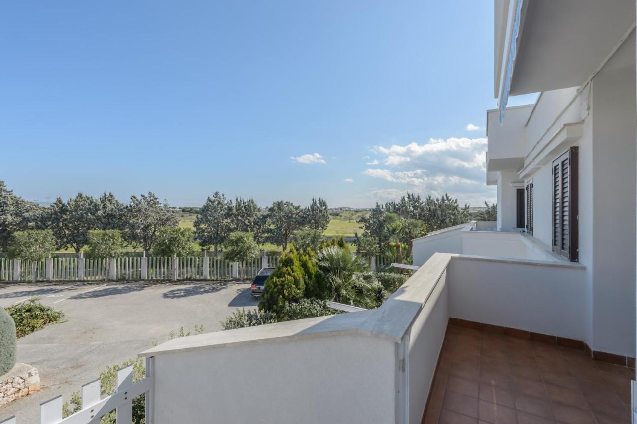 Elisa Apartment By Rentbeat Ostuni Exterior photo